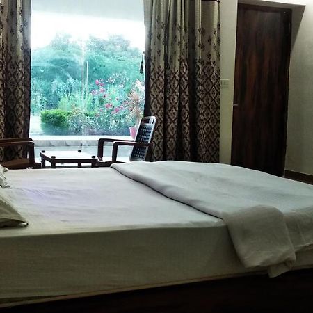Radha Rani Mahal Khajuraho Hotell Exteriör bild