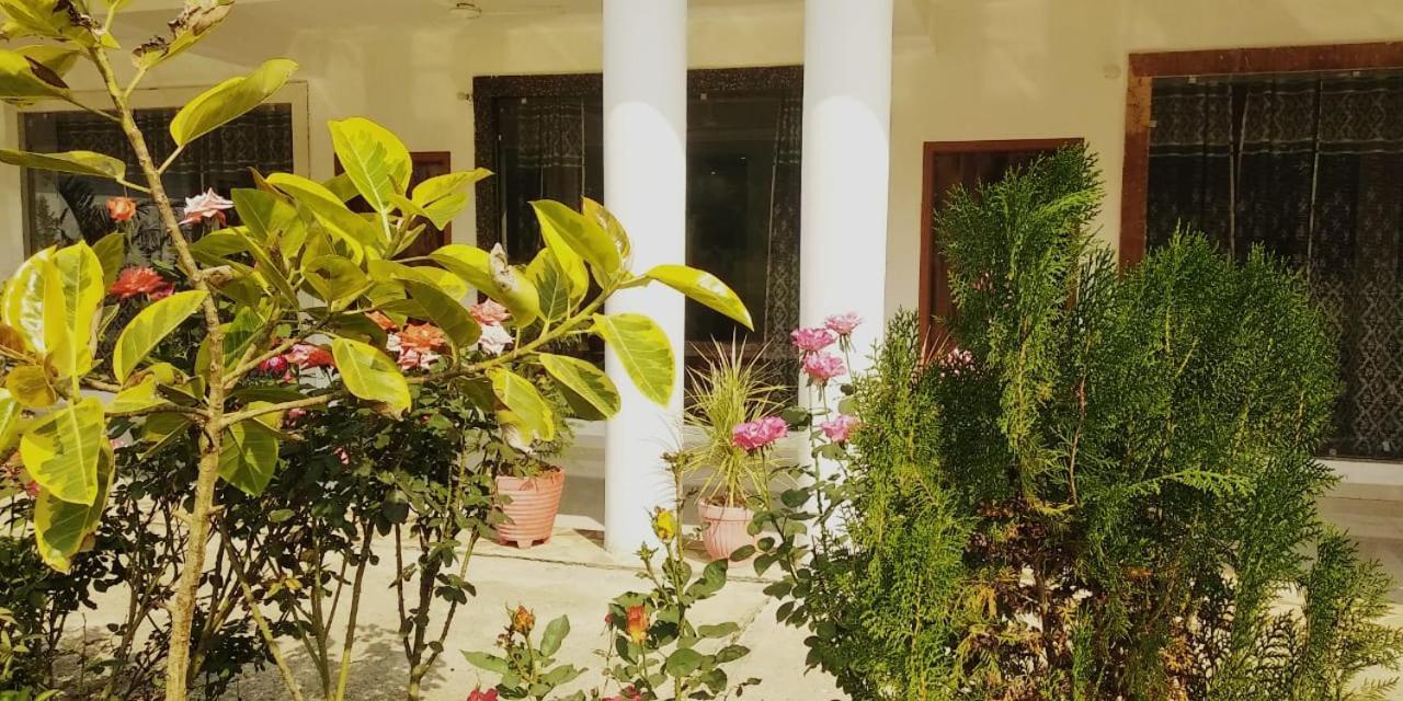 Radha Rani Mahal Khajuraho Hotell Exteriör bild