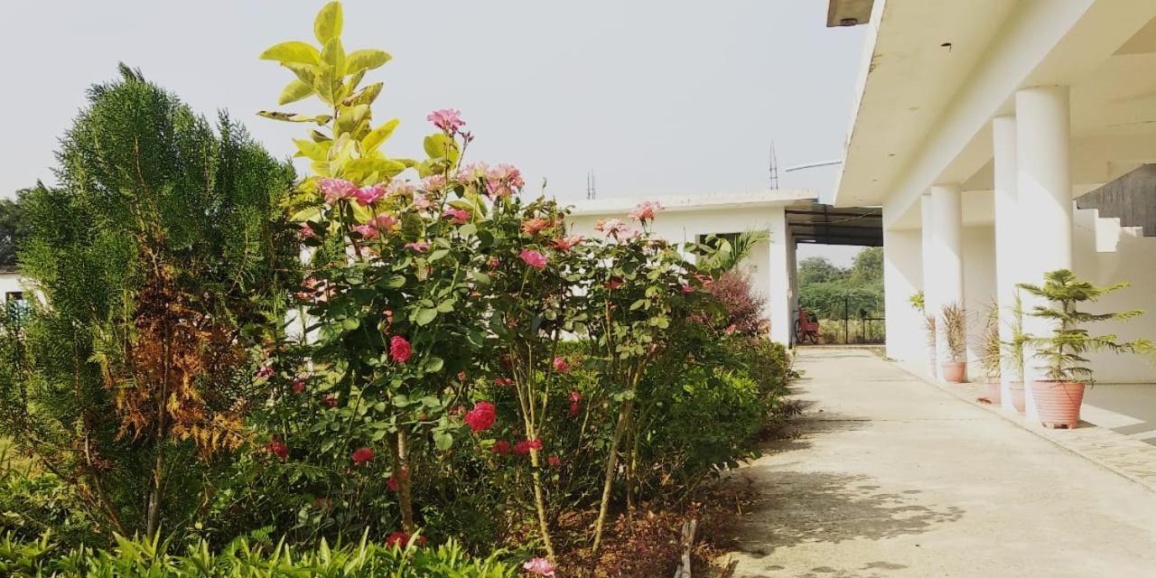 Radha Rani Mahal Khajuraho Hotell Exteriör bild