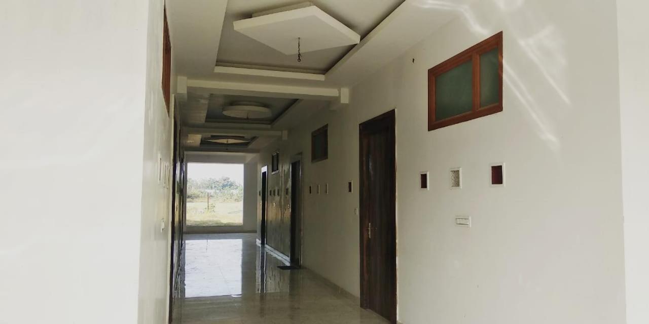 Radha Rani Mahal Khajuraho Hotell Exteriör bild