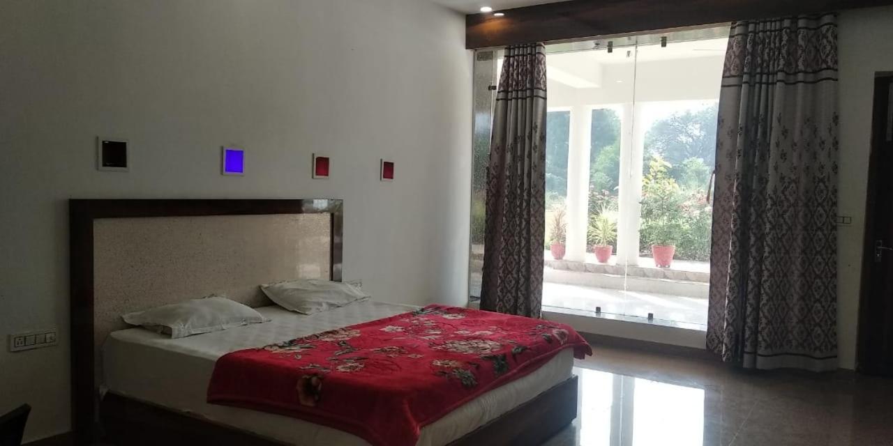 Radha Rani Mahal Khajuraho Hotell Exteriör bild