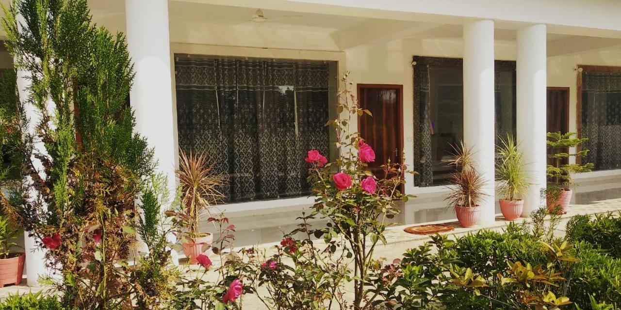 Radha Rani Mahal Khajuraho Hotell Exteriör bild