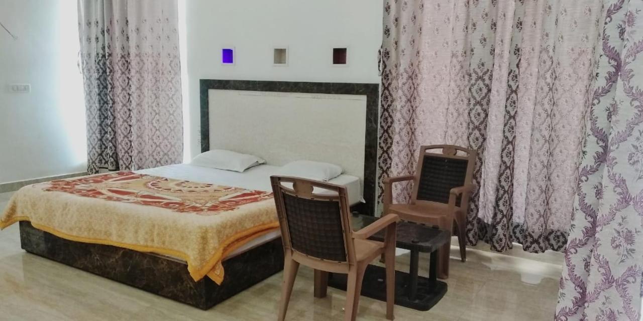 Radha Rani Mahal Khajuraho Hotell Exteriör bild