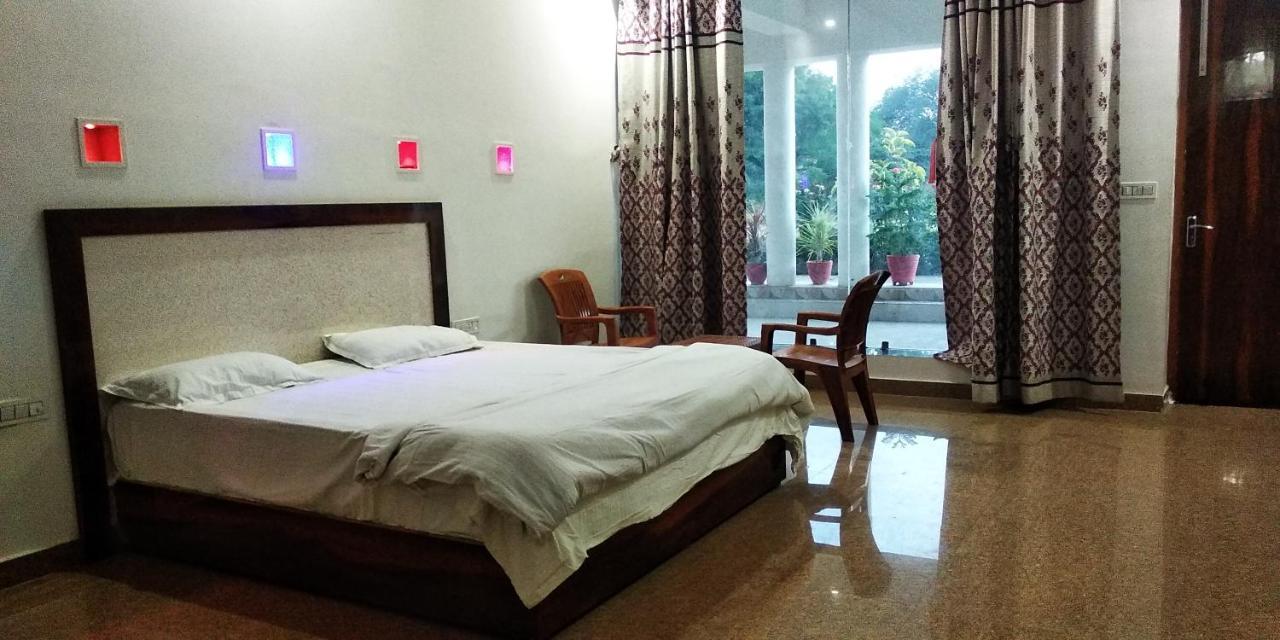 Radha Rani Mahal Khajuraho Hotell Exteriör bild